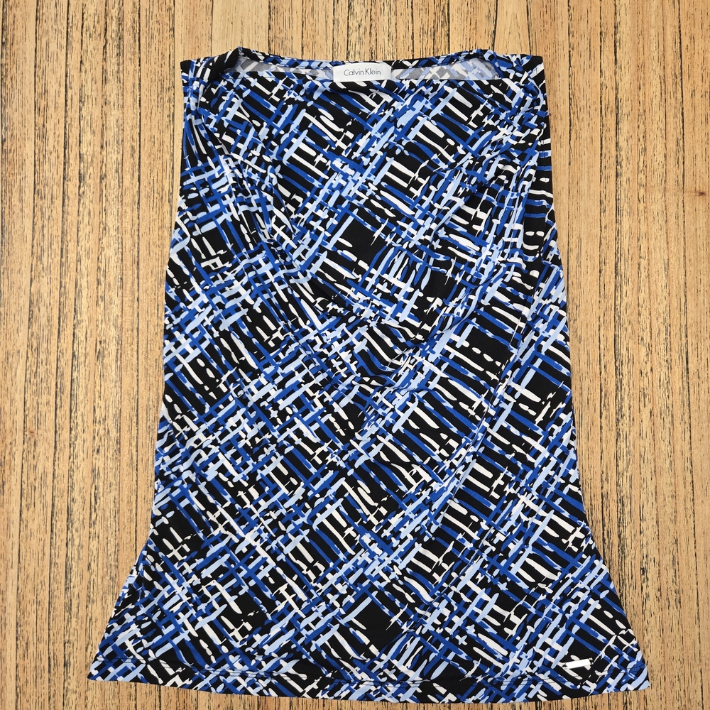 Calvin Klein Women's Blue Patterned Skirt‎